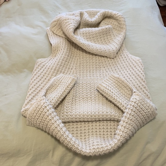 Max Studio sweater tank - Picture 3 of 4